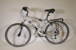 An Ideal Megisto 7005 T4-T6 mountain bike with an aluminium frame and Shimano V brakes, 27" diameter