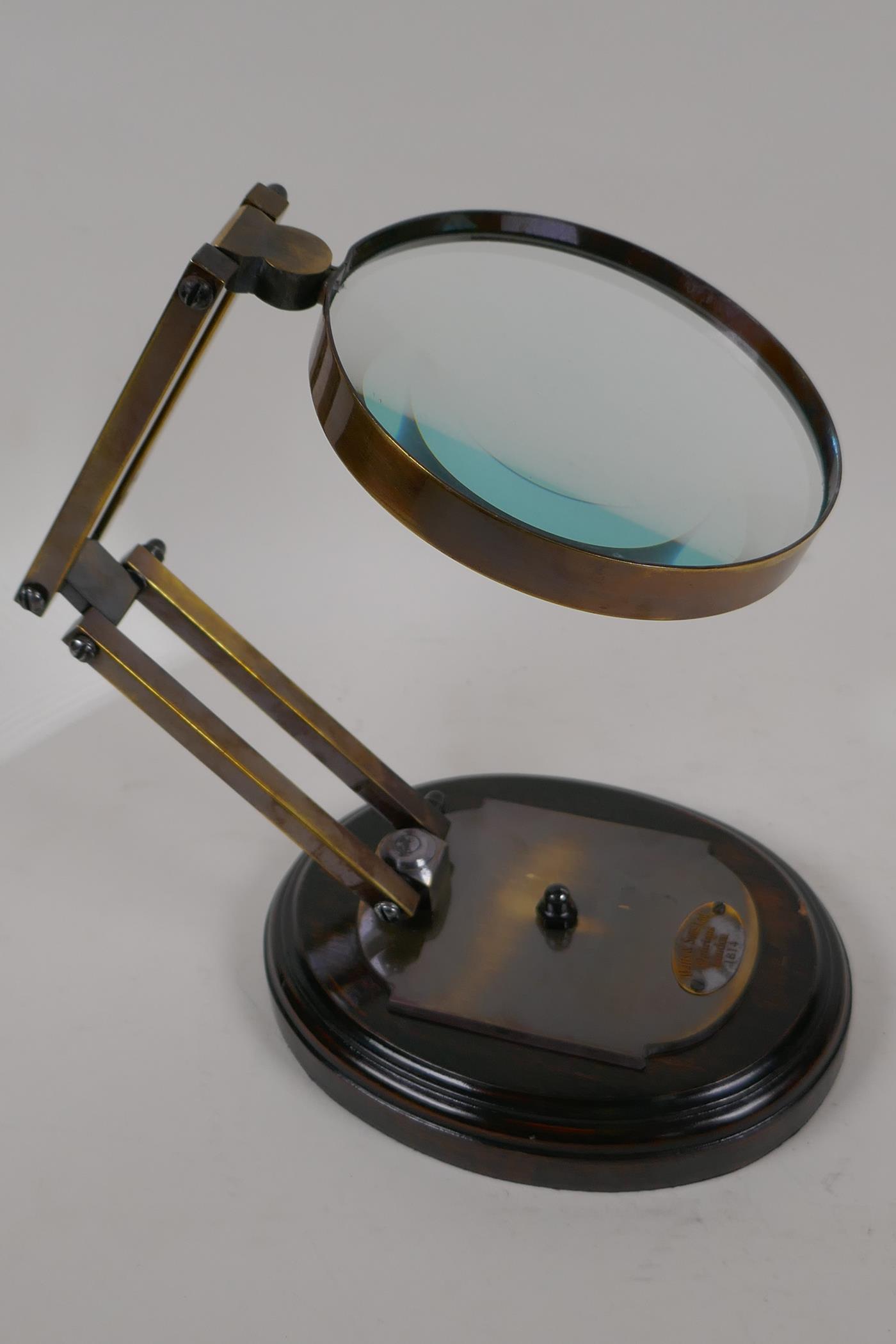 A brass framed desk top magnifying glass on a wooden base, lens 5" diameter - Image 3 of 3