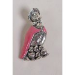 A sterling silver brooch in the form of Jemima Puddleduck with a pink enamel cloak, 4cm