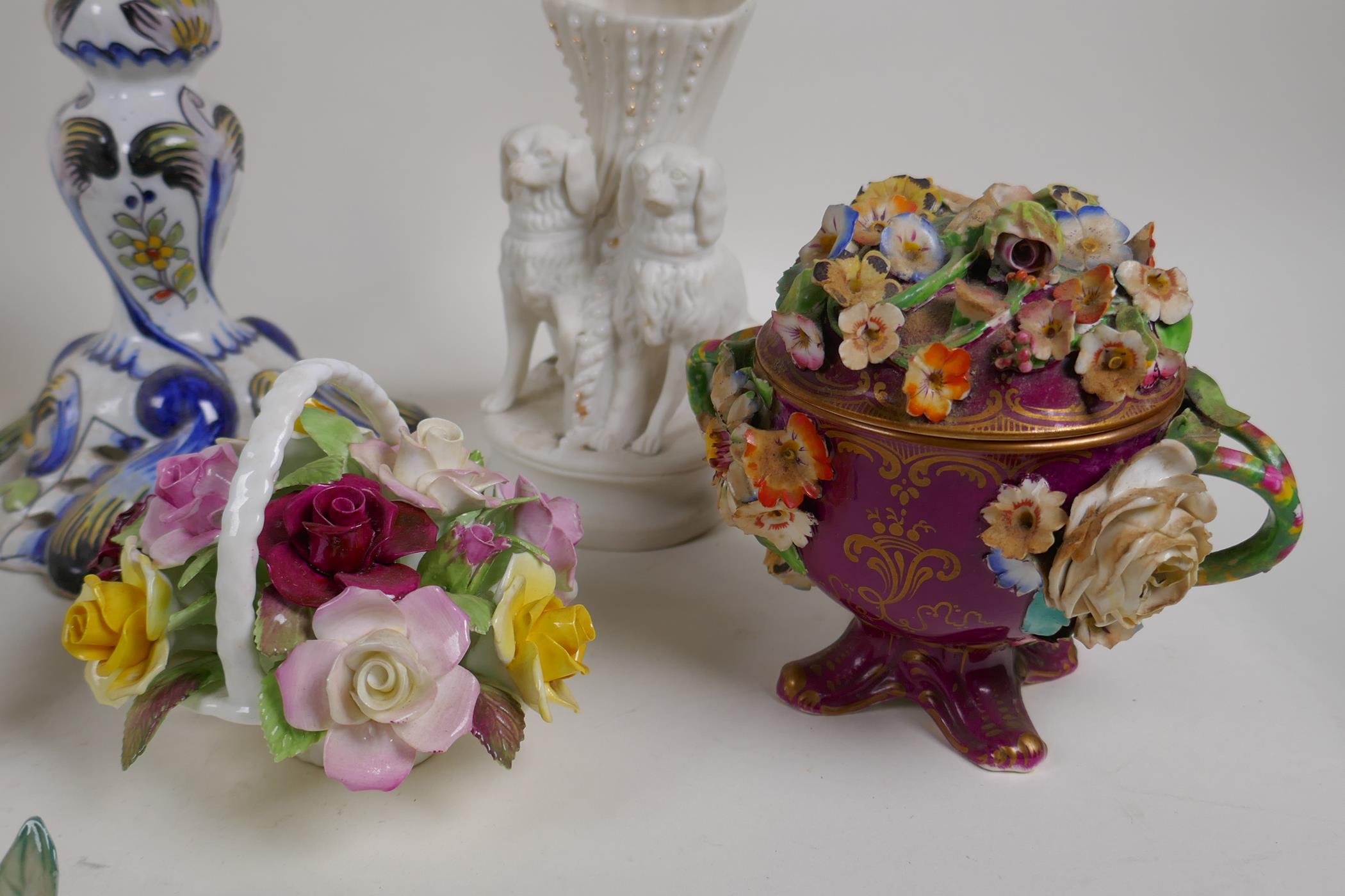 A quantity of C19th and early C20th British and Continental porcelain items including cups, saucers, - Image 8 of 9
