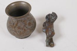 A small bronze 'cherub' door knocker, 11cm long, and a squat Bidri vase
