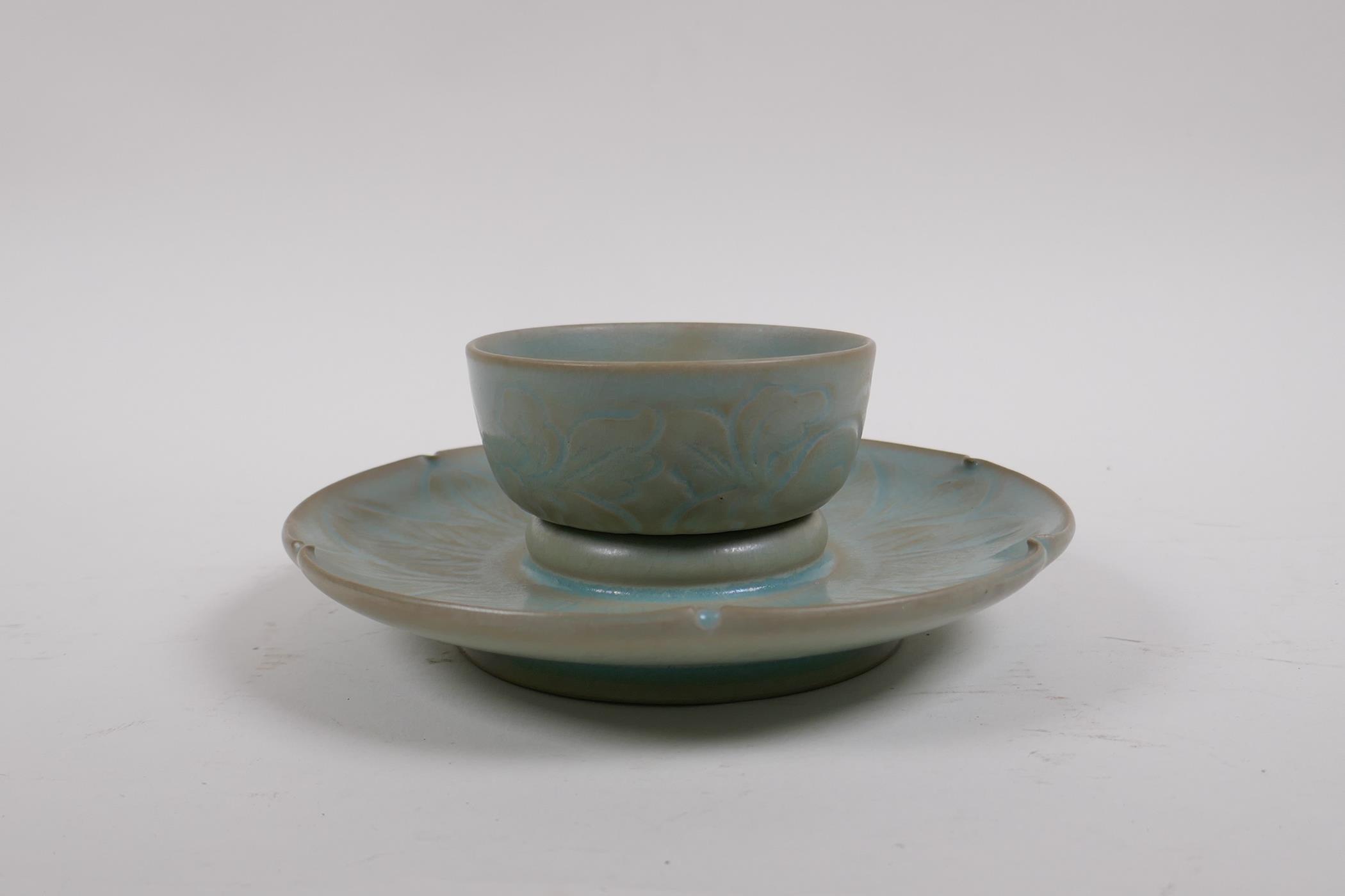 A Chinese Ru ware style celadon glazed tea bowl and saucer with incised petal decoration, 18cm - Image 2 of 4