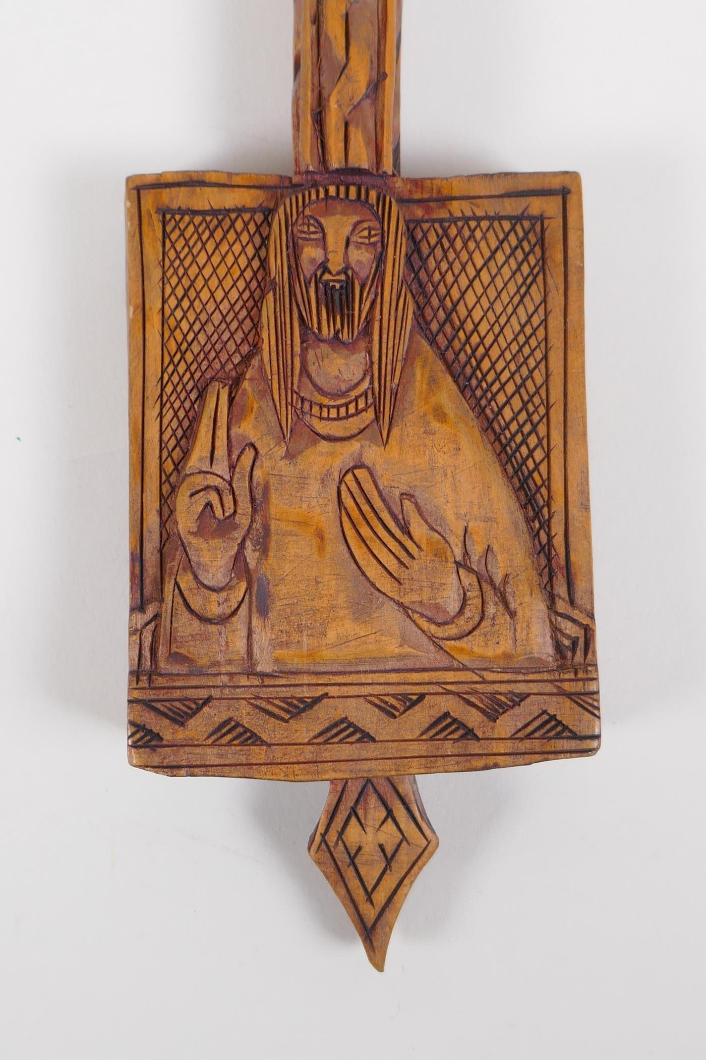 An Ethiopian carved wood coptic cross with figural decoration, 42cm long - Image 3 of 6