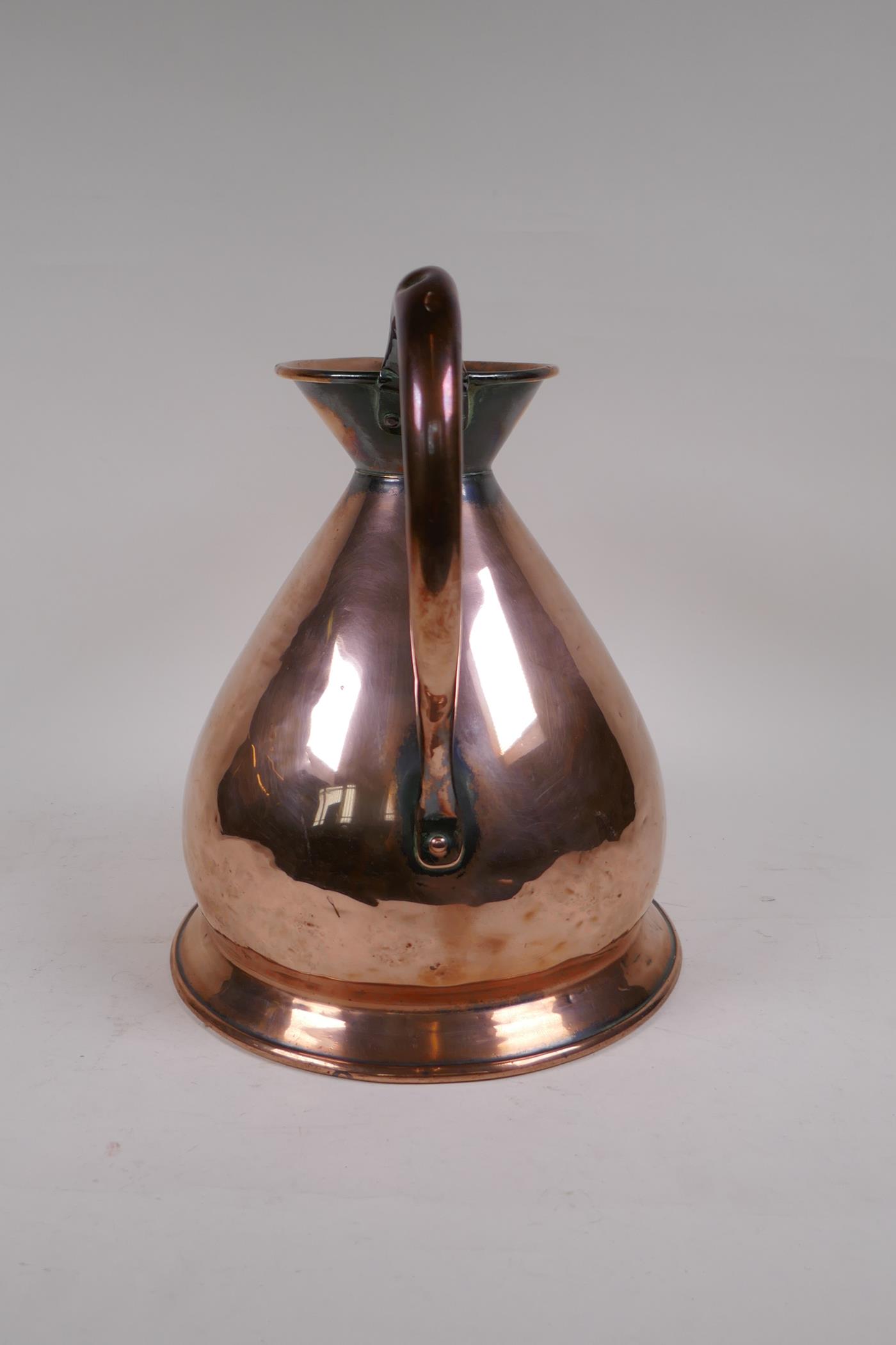 A C19th copper 1 gallon jug, 31cms high - Image 4 of 6