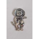 A sterling silver brooch in the form of Tom Kitten, 4cm