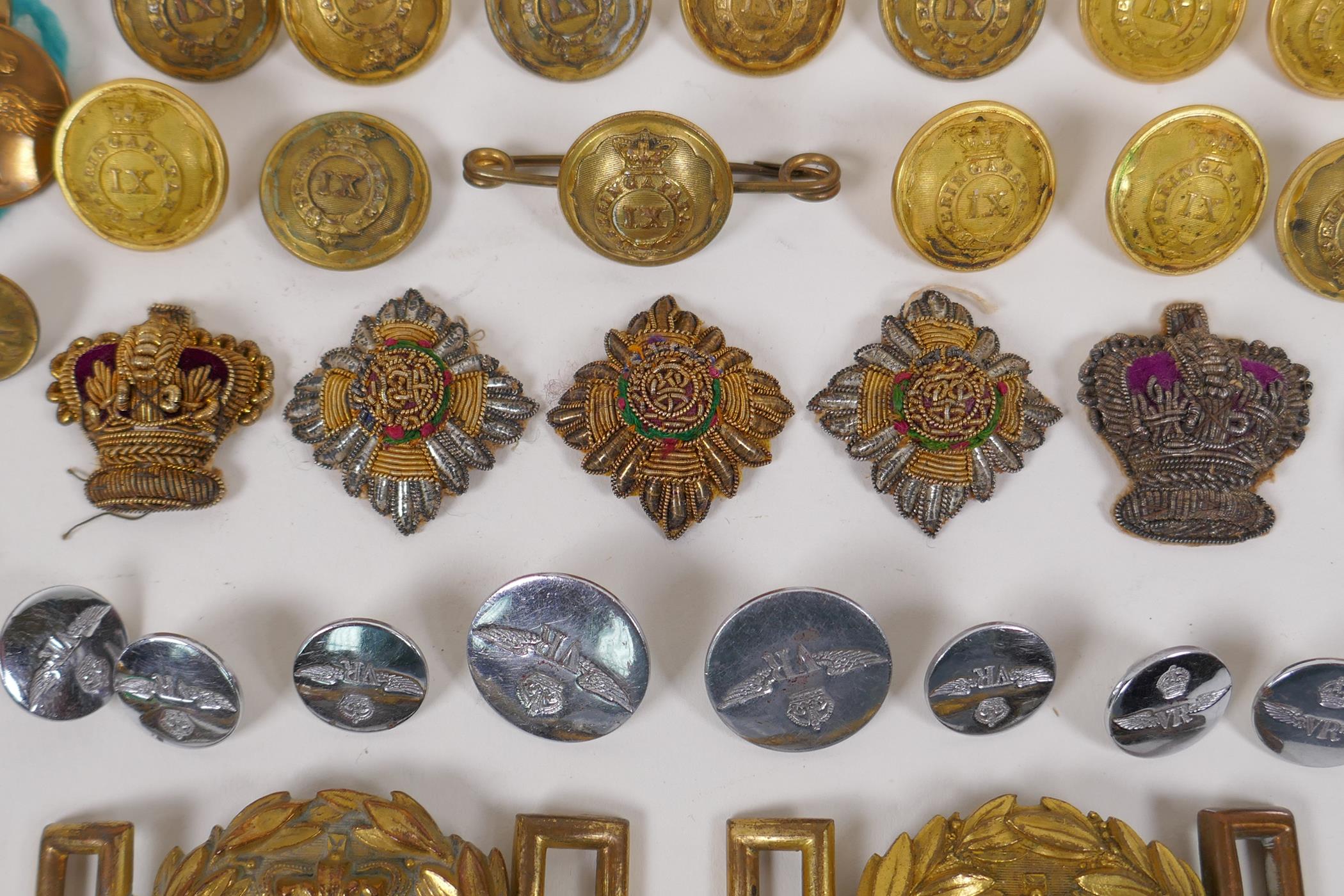 A collection of assorted British Military buttons, belt buckles and patches etc - Image 4 of 6