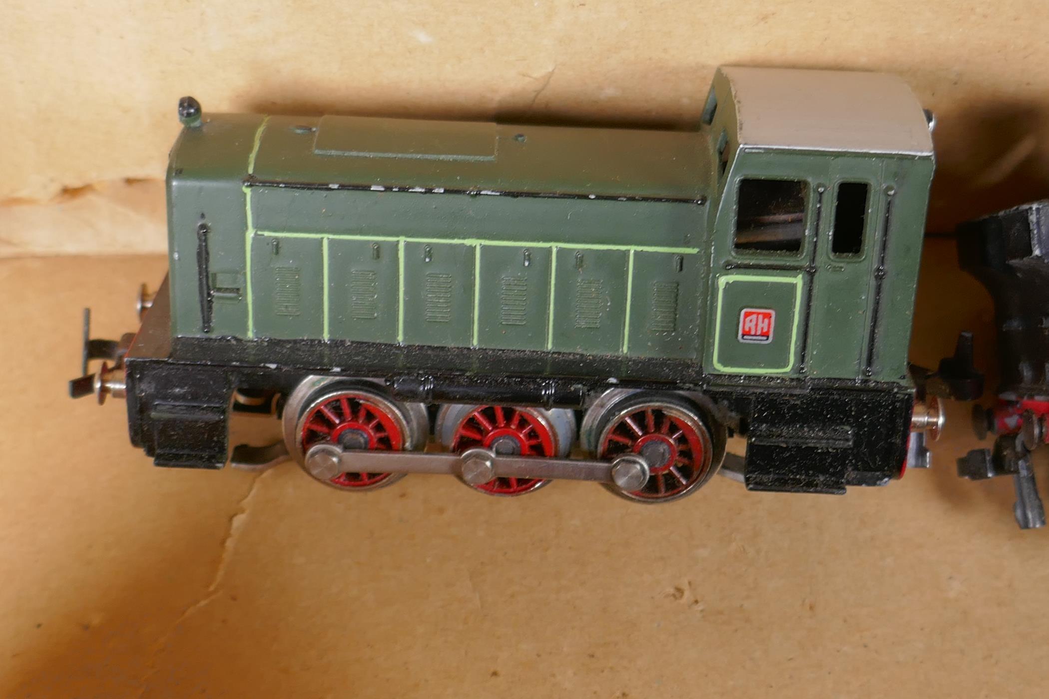 A quantity Hornby 00 gauge rolling stock and track including two locomotives - Image 3 of 4