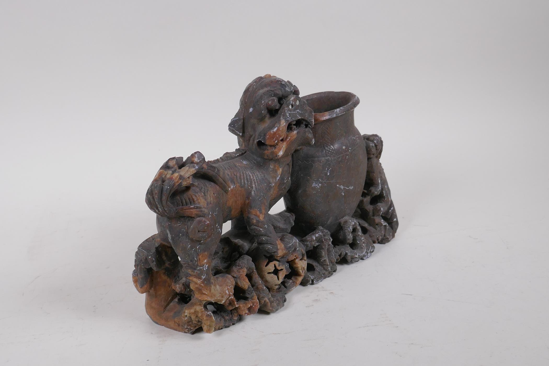 A Chinese soapstone carving of a fo dog and vase, 25cm long - Image 2 of 4