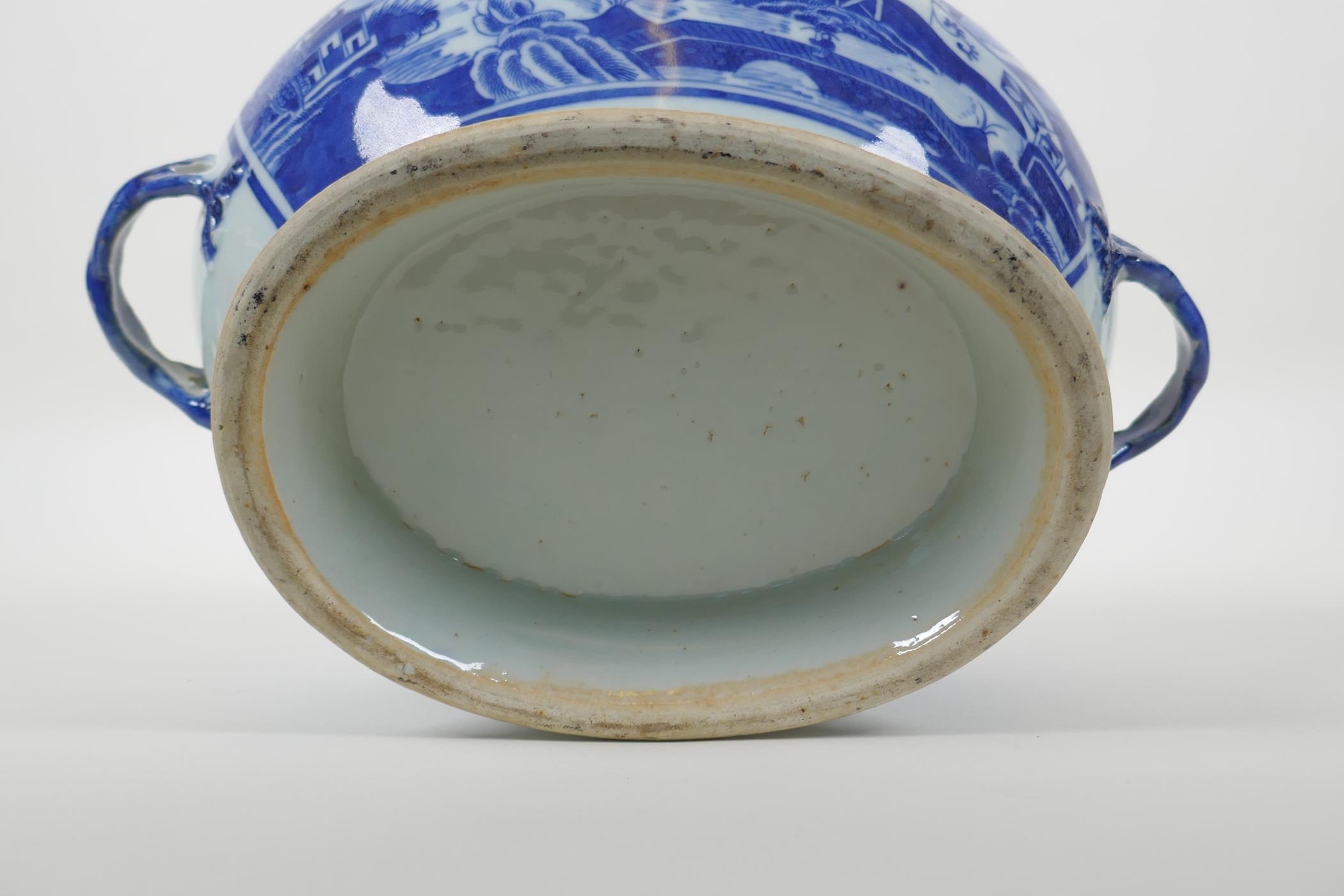 A C19th Chinese export blue and white porcelain two handled oval planter with decorative riverside - Image 5 of 5