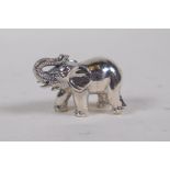 A miniature sterling silver elephant, 3.5cm long