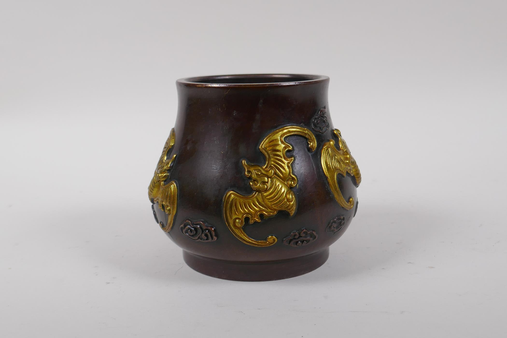 A Chinese bronze censer with raised and gilt bat decoration, impressed 4 character mark to base, - Image 4 of 5