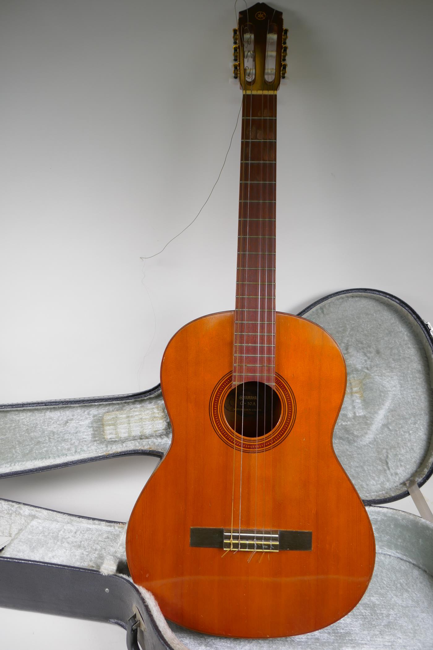A Yamaha G50-A Spanish guitar (Nippon Gakki S Ltd) in a fitted hard case, 100cm long - Image 3 of 5