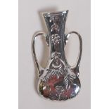 A 925 silver posy brooch in the form of a vase, 5cm
