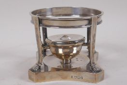 A hallmarked silver spirit burner and stand, London 1910, 435g
