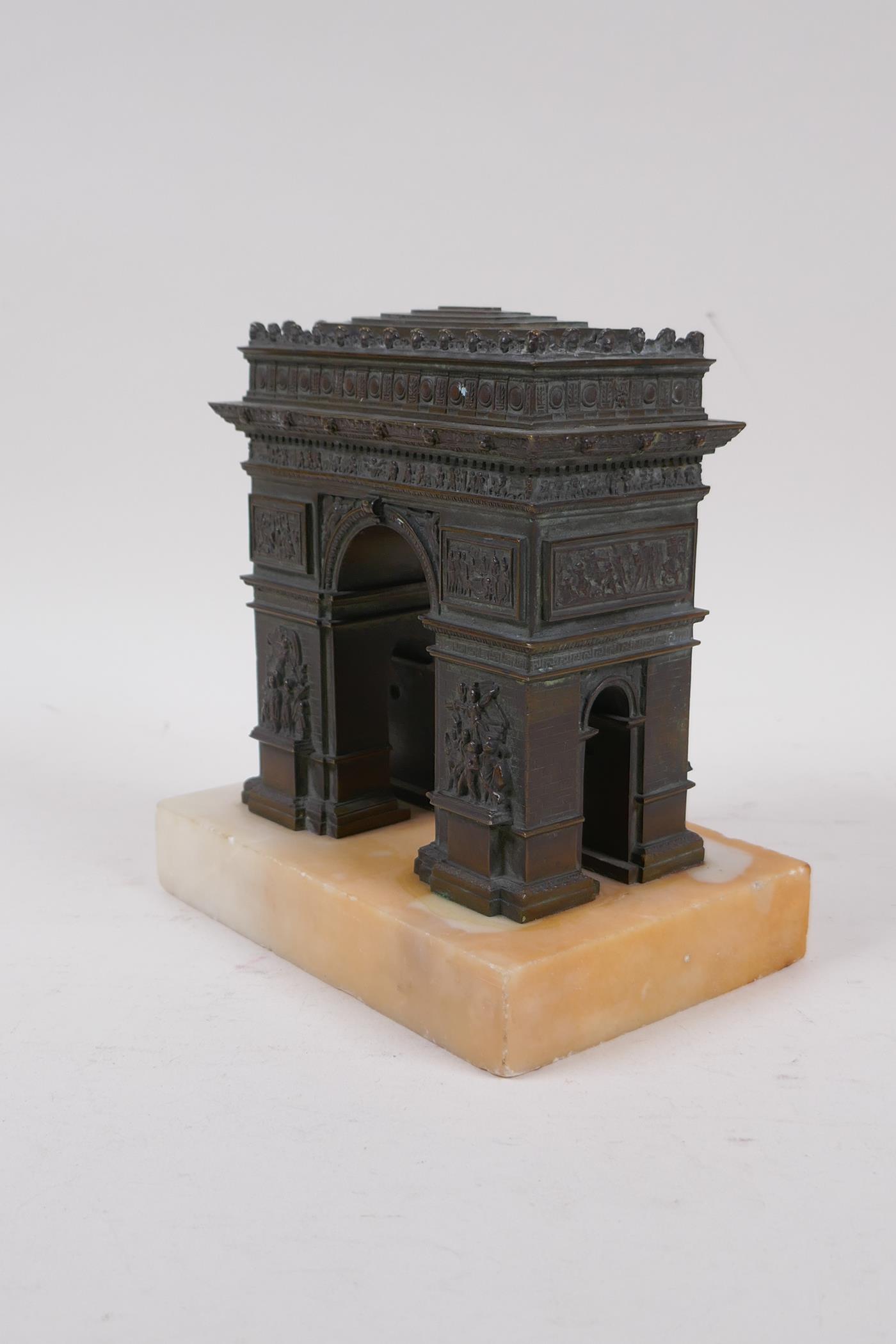 A Grand Tour style bronze Arc de Triomphe, on a marble base, 14cm x 10cm, 16cm high - Image 3 of 4