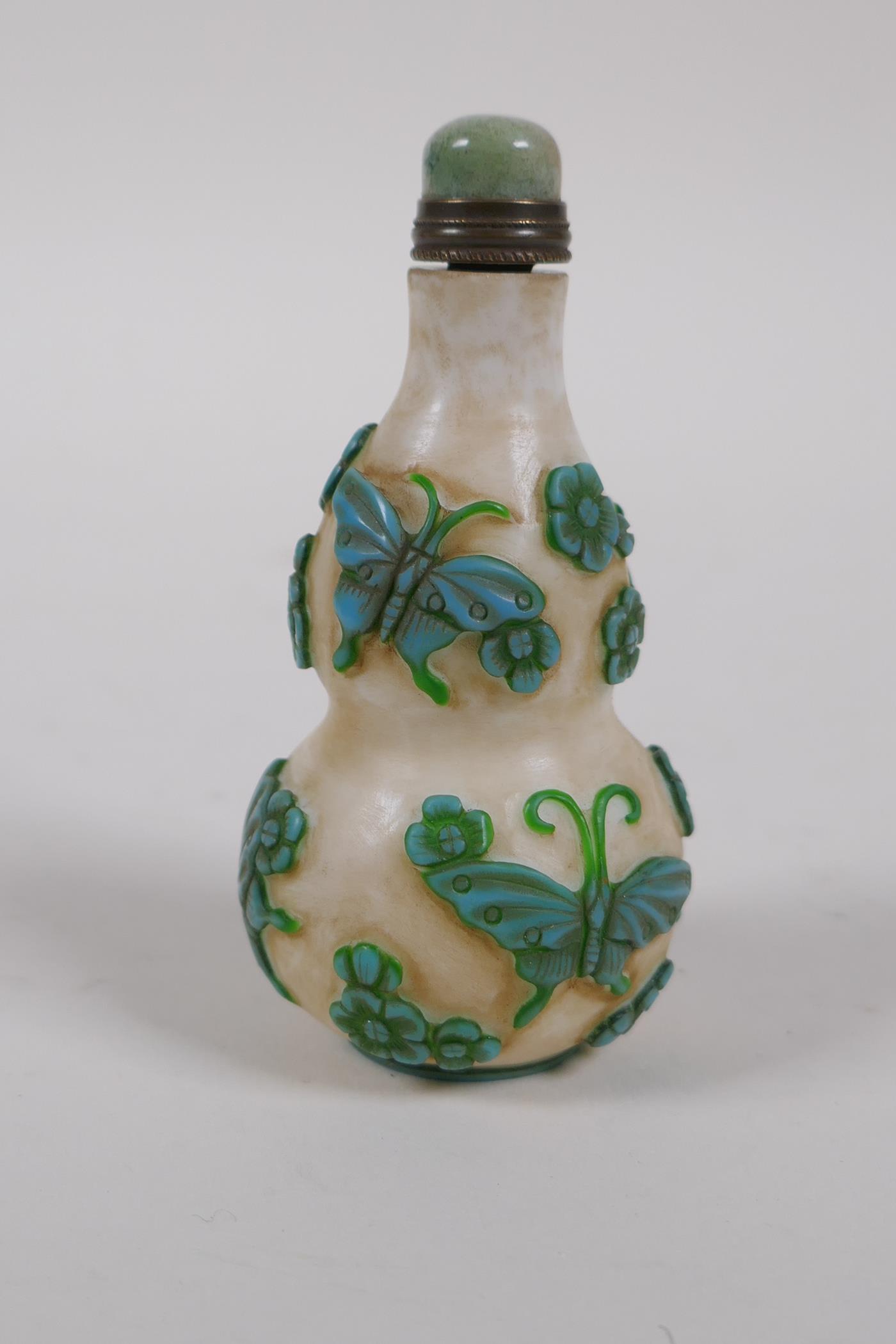 A Peking glass double gourd snuff bottle with raised butterfly decoration, 4 character mark to base, - Image 3 of 4