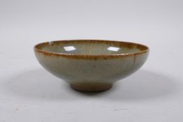 An art pottery bowl by Lin Myerson with a celadon hares fur crackle glaze, signed to base, 12cm