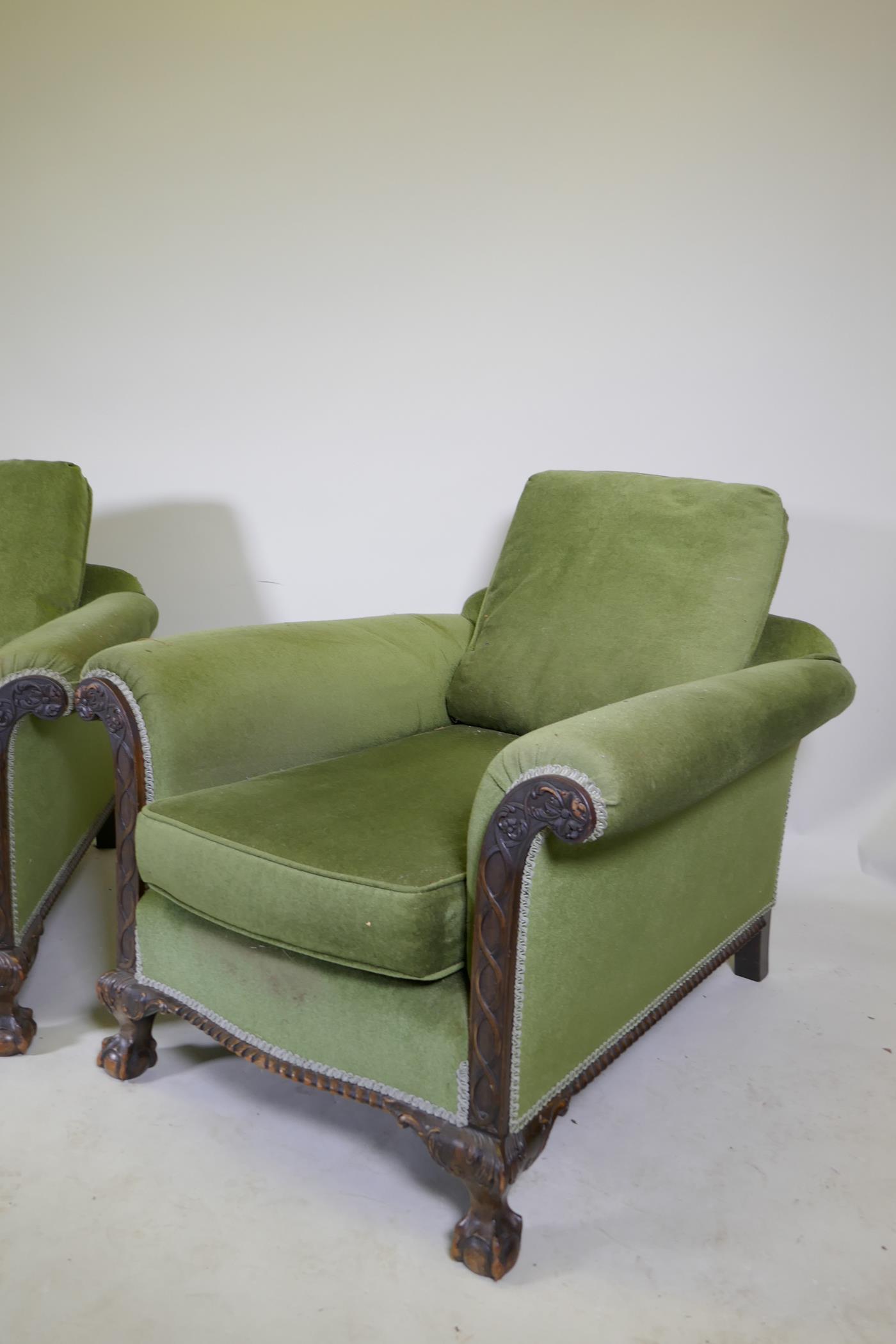 A pair of country house deep seated Chippendale style armchairs with card decoration, raised on - Image 2 of 4
