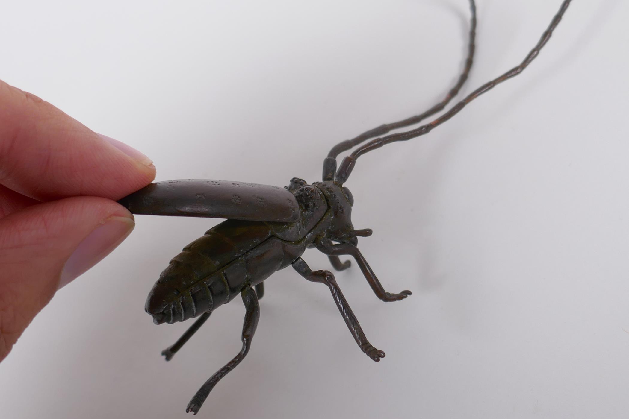 A Japanese Jizai style bronze okimono insect with articulated limbs, 12cm long - Image 3 of 3