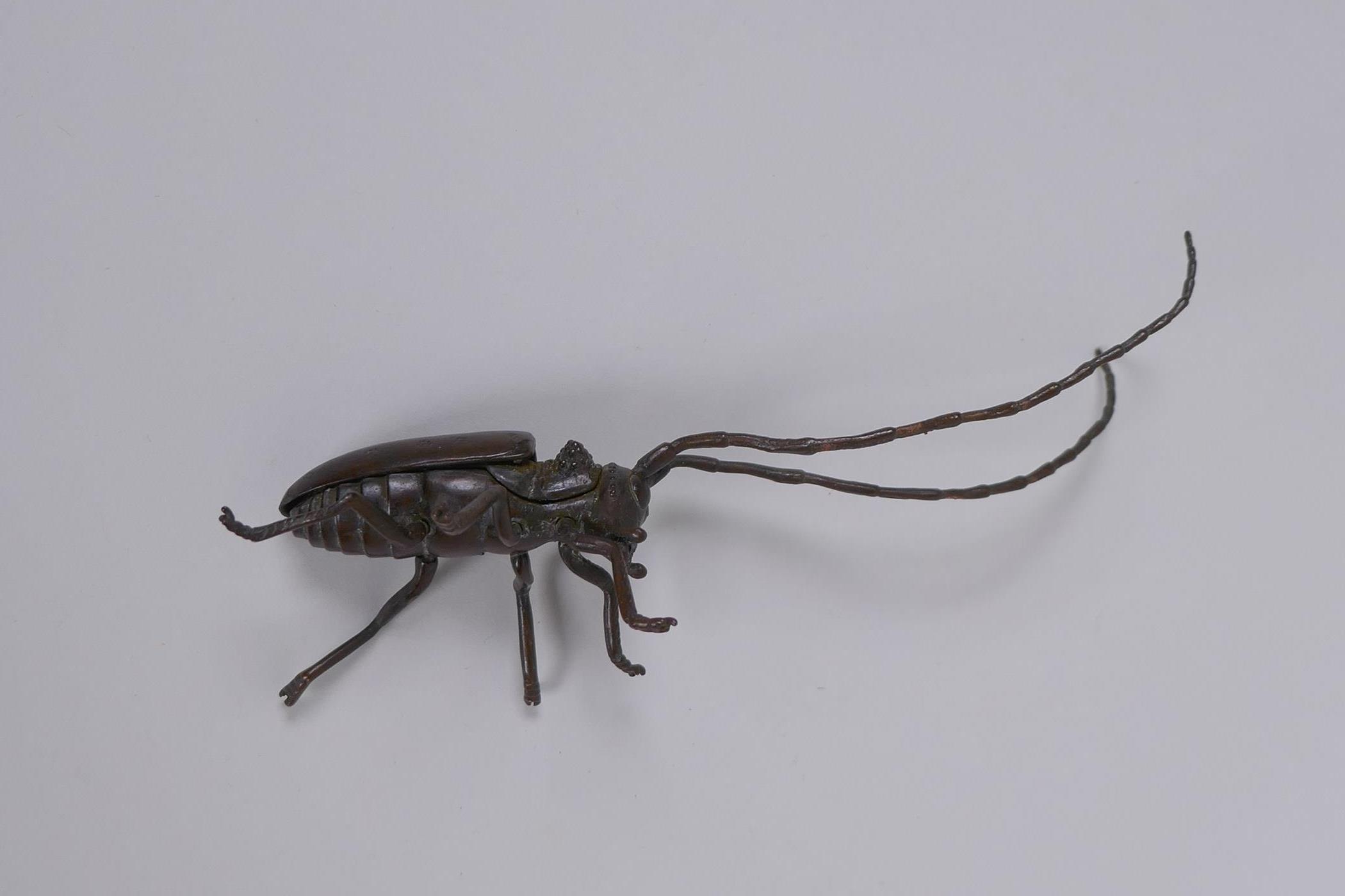 A Japanese Jizai style bronze okimono insect with articulated limbs, 12cm long - Image 2 of 3