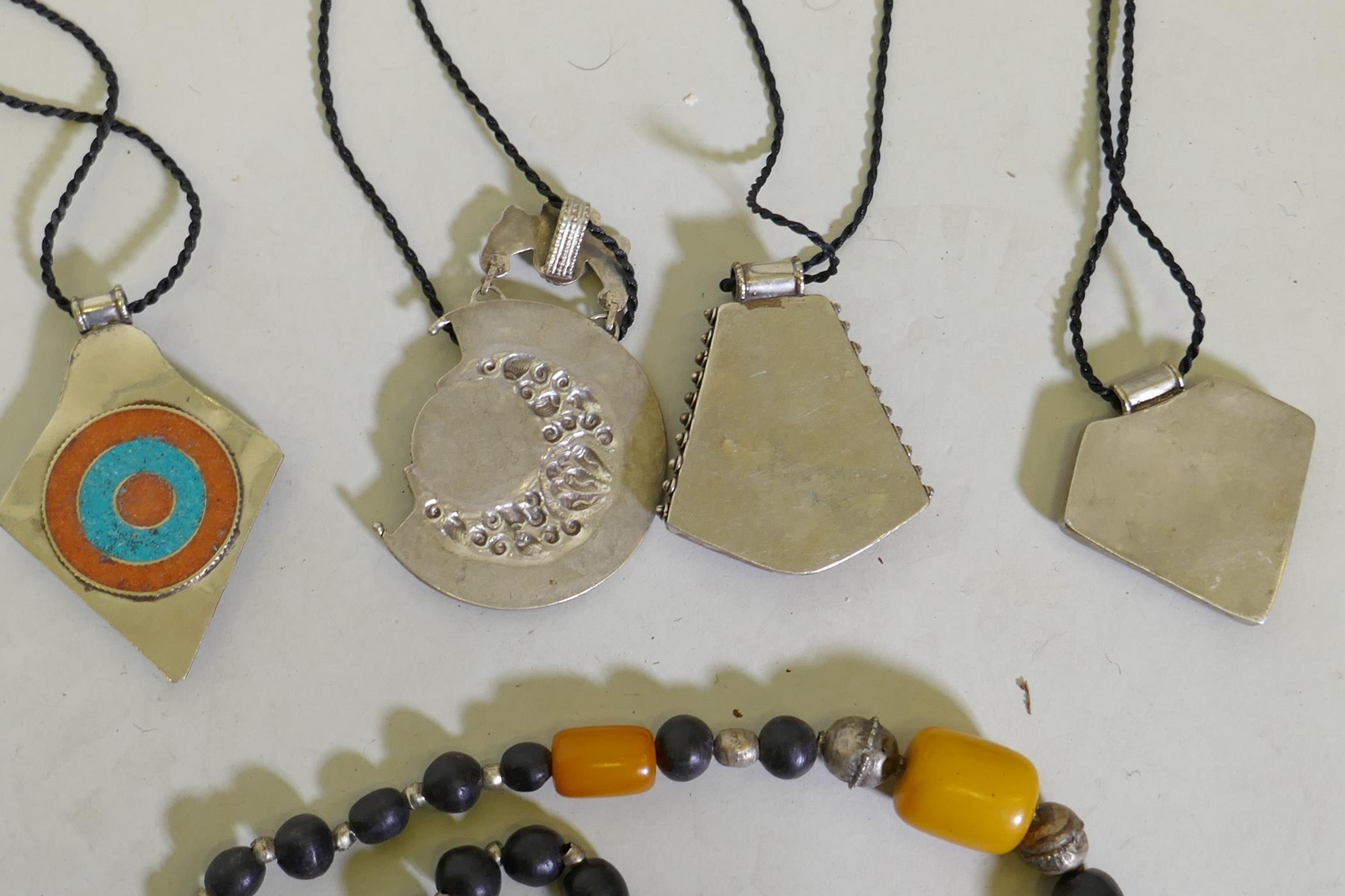 Four white metal pendants inset with coral and turquoise mosaic beads, 7cm long, and a bead necklace - Image 5 of 6