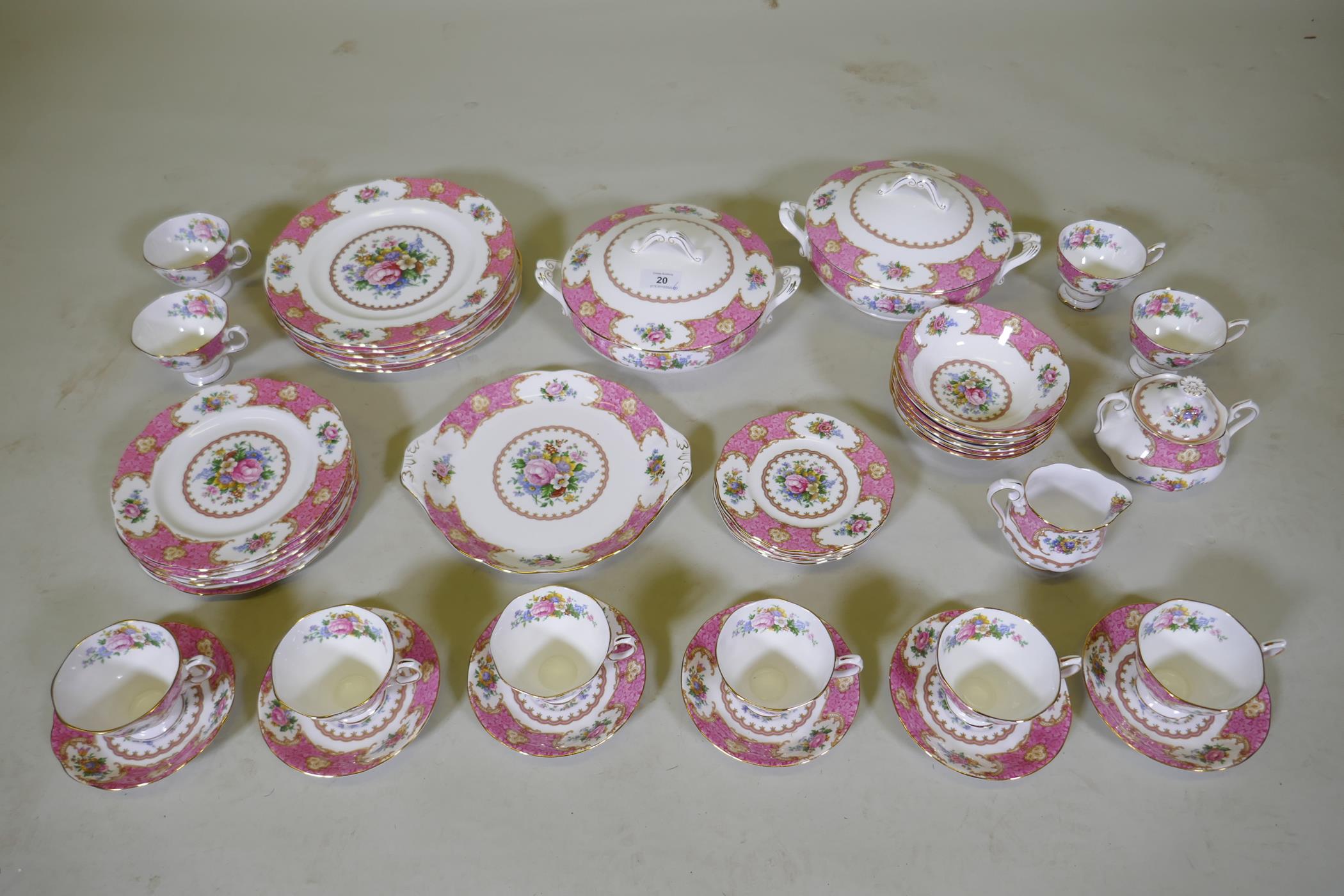 A Royal Albert Lady Carlyle six place dinner and tea service, including tea cups and saucers, cake - Image 4 of 7