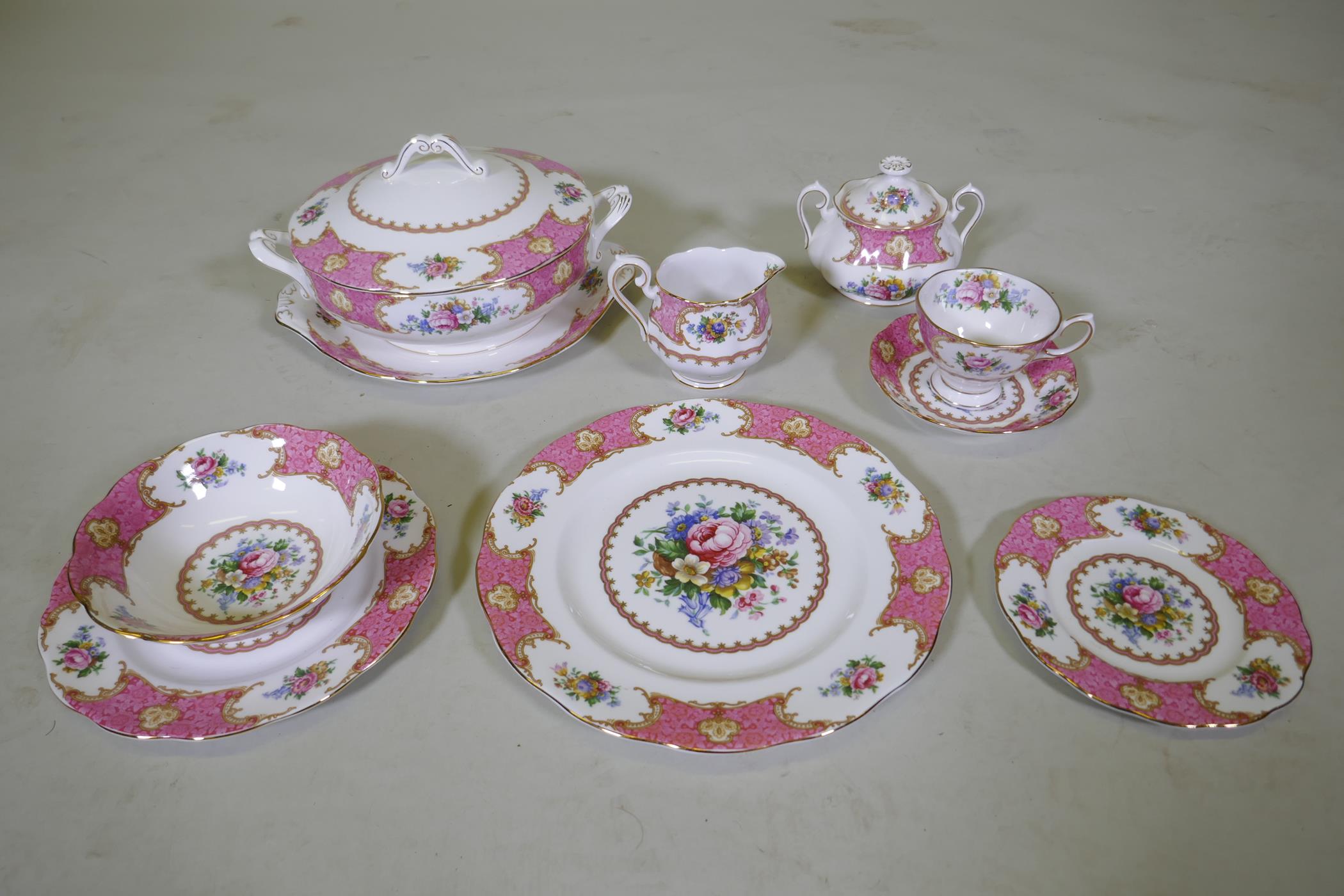 A Royal Albert Lady Carlyle six place dinner and tea service, including tea cups and saucers, cake - Image 2 of 7