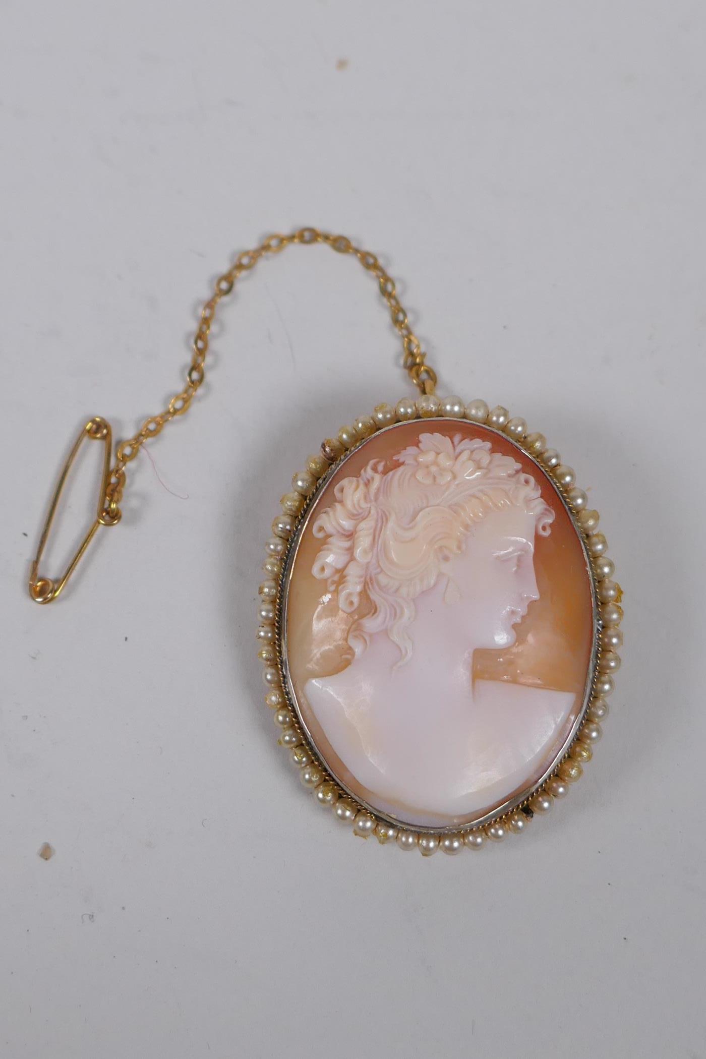 An antique cameo brooch and another flower brooch, largest 4 x 3cm - Image 2 of 6