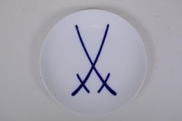 A Meissen insignia porcelain cabinet plate, 26cm diameter