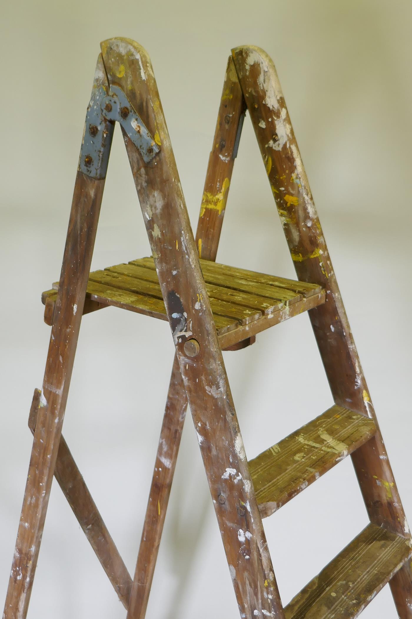 A vintage pine decorators's step ladder, 200cm long - Image 2 of 2