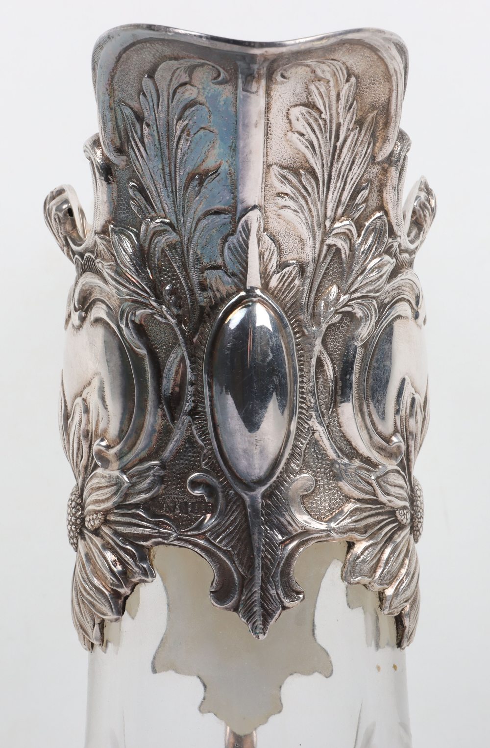 An Art Nouveau style silver and glass claret jug - Bild 3 aus 10