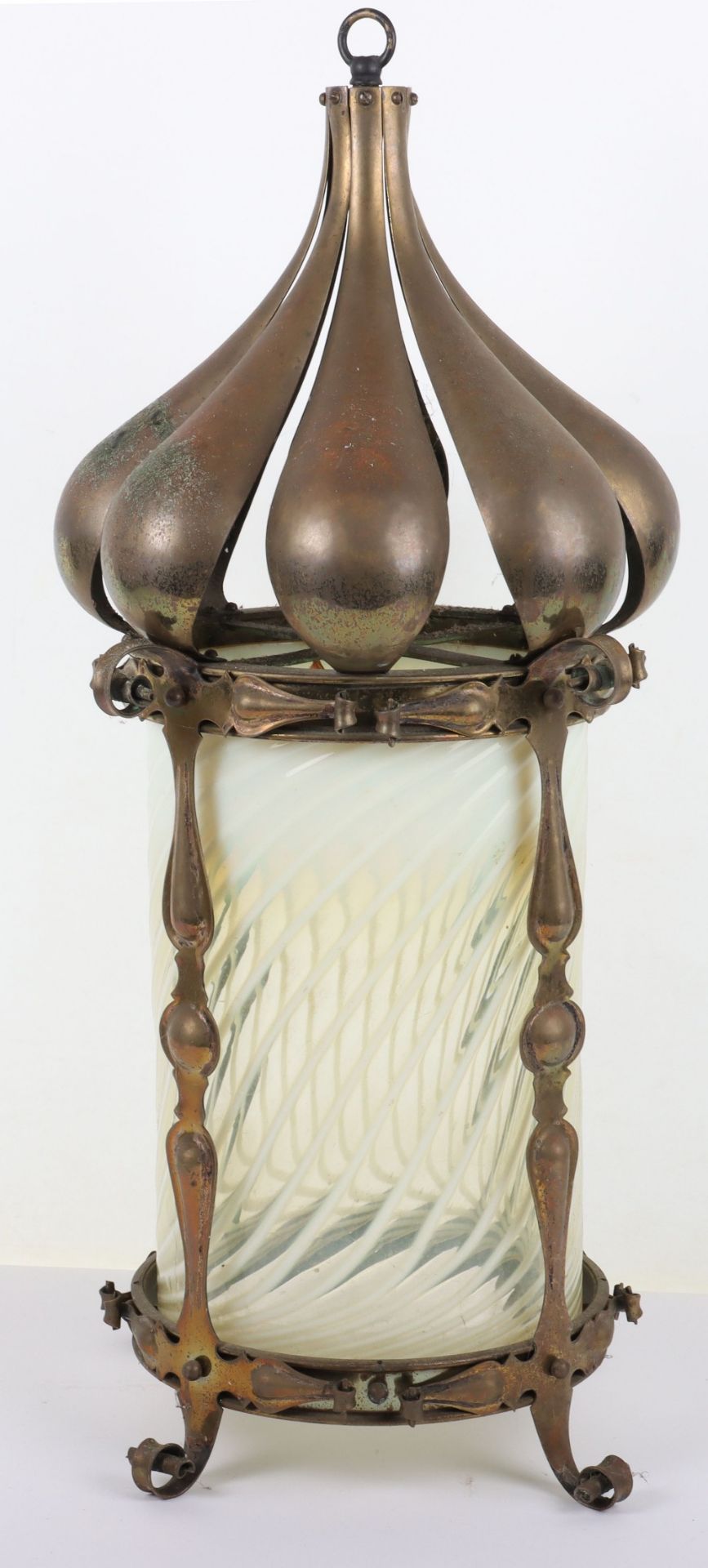 An Art Nouveau brass and glass lantern - Bild 2 aus 5