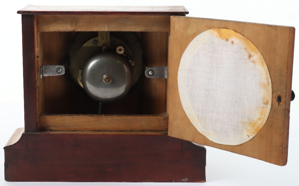 A 19th century mahogany mantle clock - Image 6 of 10