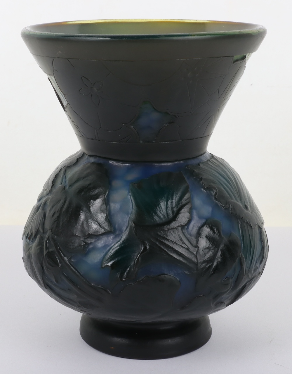 A Galle glass vase - Bild 2 aus 6