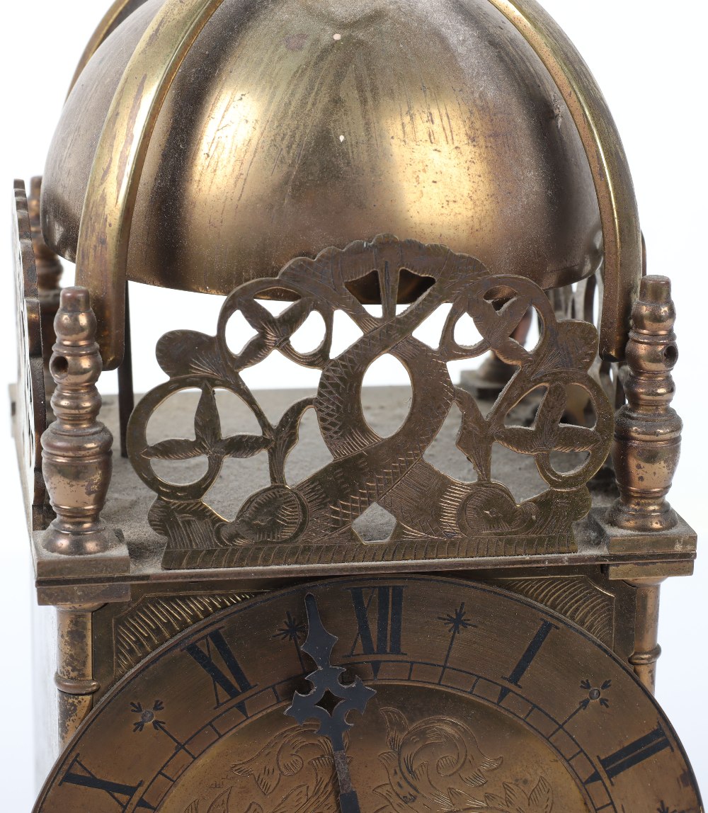 A 17th century style brass lantern clock - Bild 7 aus 9