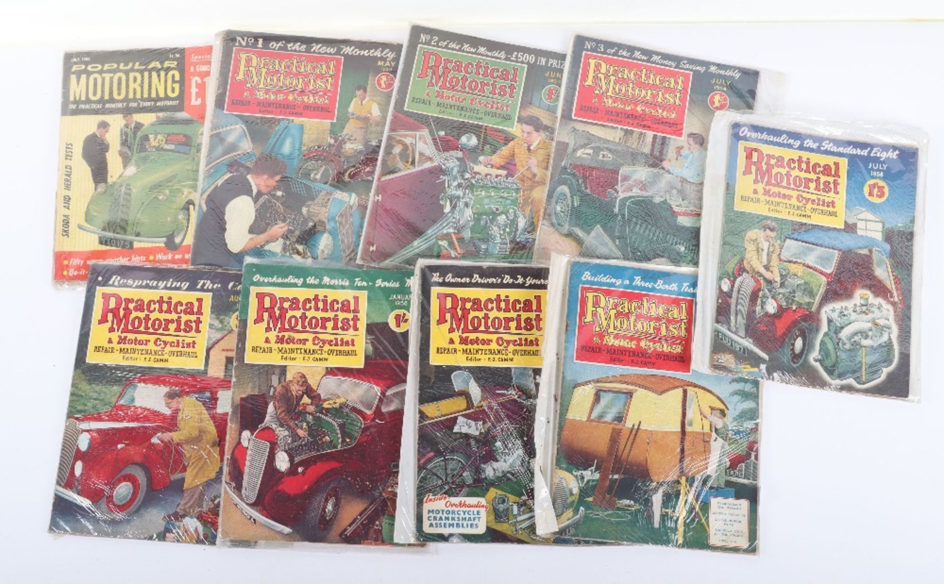 A selection of classic car magazines 'The Practical Motorist' - Bild 2 aus 3