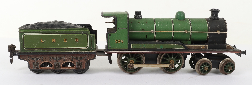 Marklin 0 Gauge LNER Clockwork Locomotive and Tender