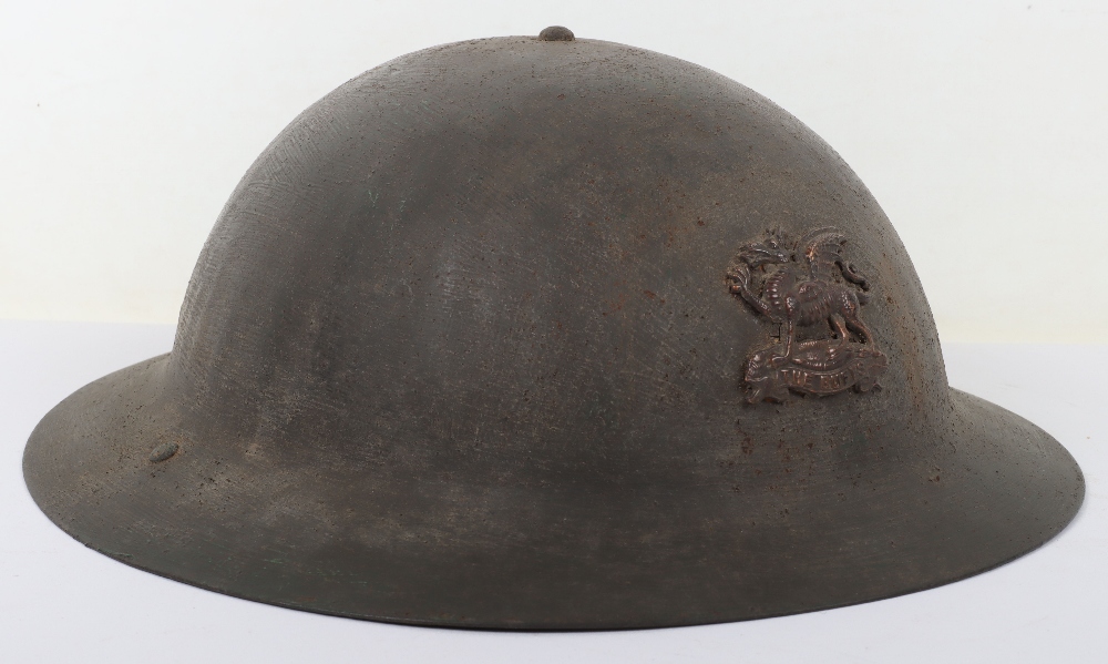 WW1 British Officers Steel Combat Helmet of the East Kent Regiment “The Buffs” - Image 3 of 9