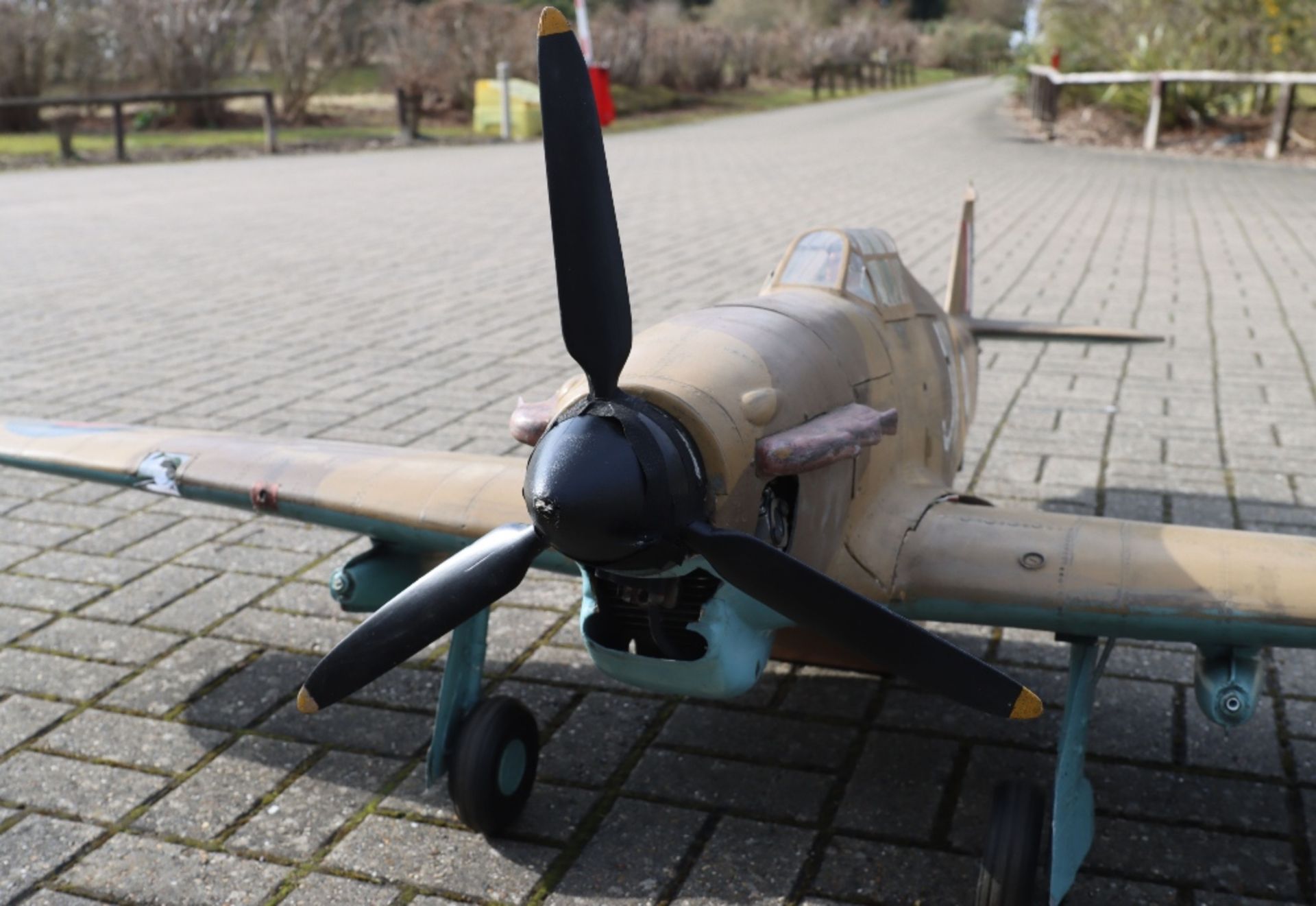 Model of a WW2 RAF Hurricane Fighter Plane - Bild 3 aus 19