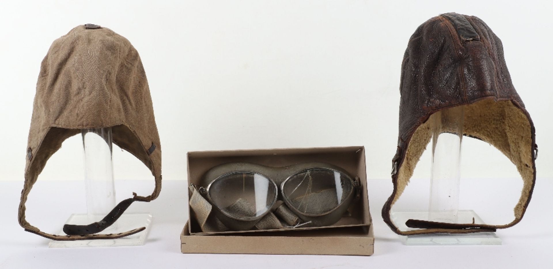 WW2 German Luftwaffe Flying Helmets and Goggles Attributed to Otto Thomsen Flying Instructor of Famo - Bild 2 aus 12