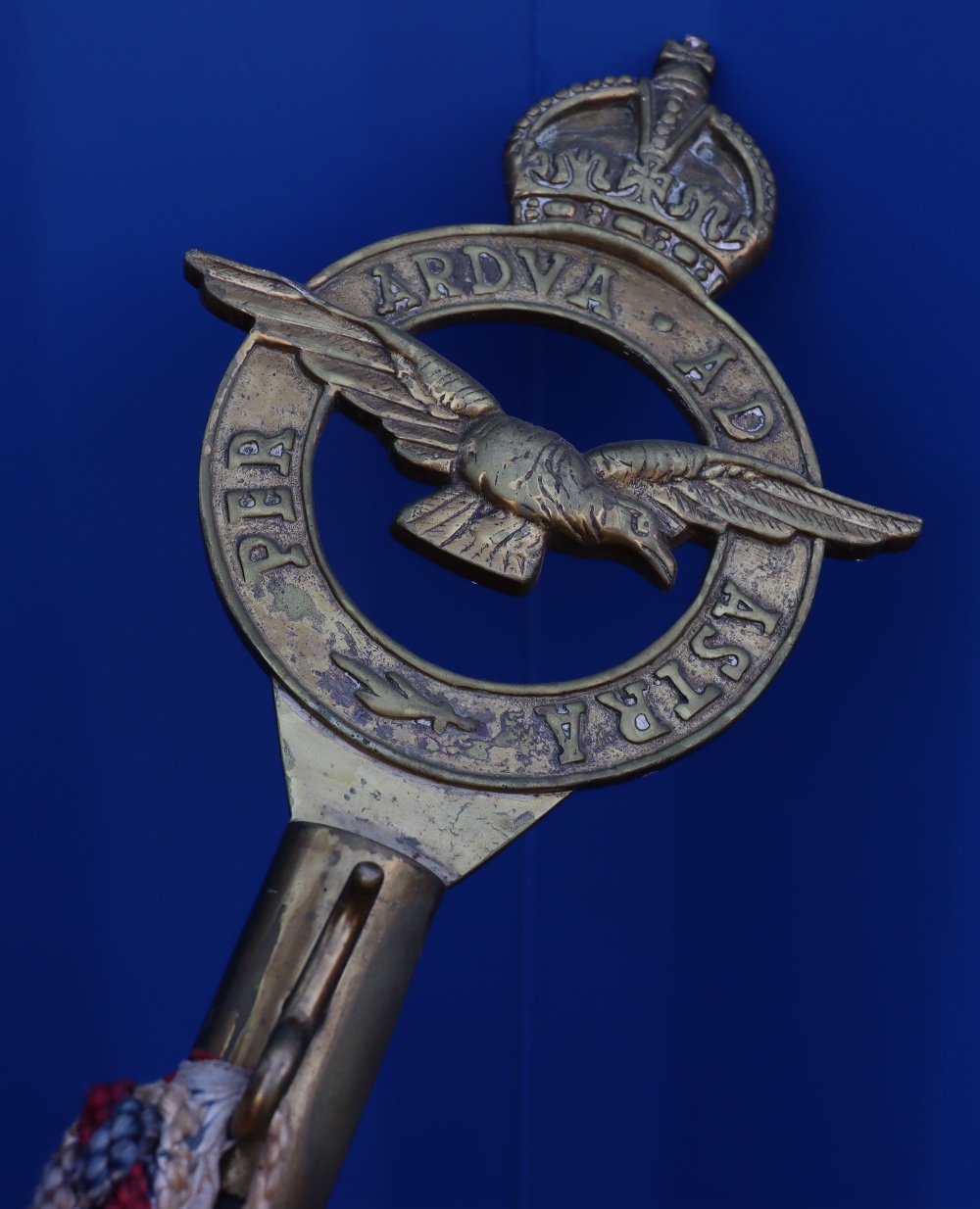 Royal Air Force Ceremonial Ensign on Pole - Bild 6 aus 6