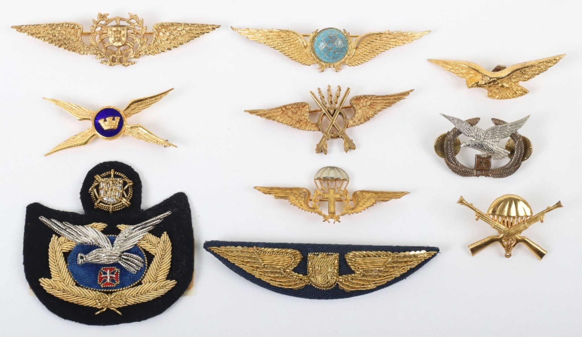 Grouping of Foreign Nationality Airforce Badges and Insignia