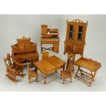 Schneegas Dolls House furniture, German 1890s,