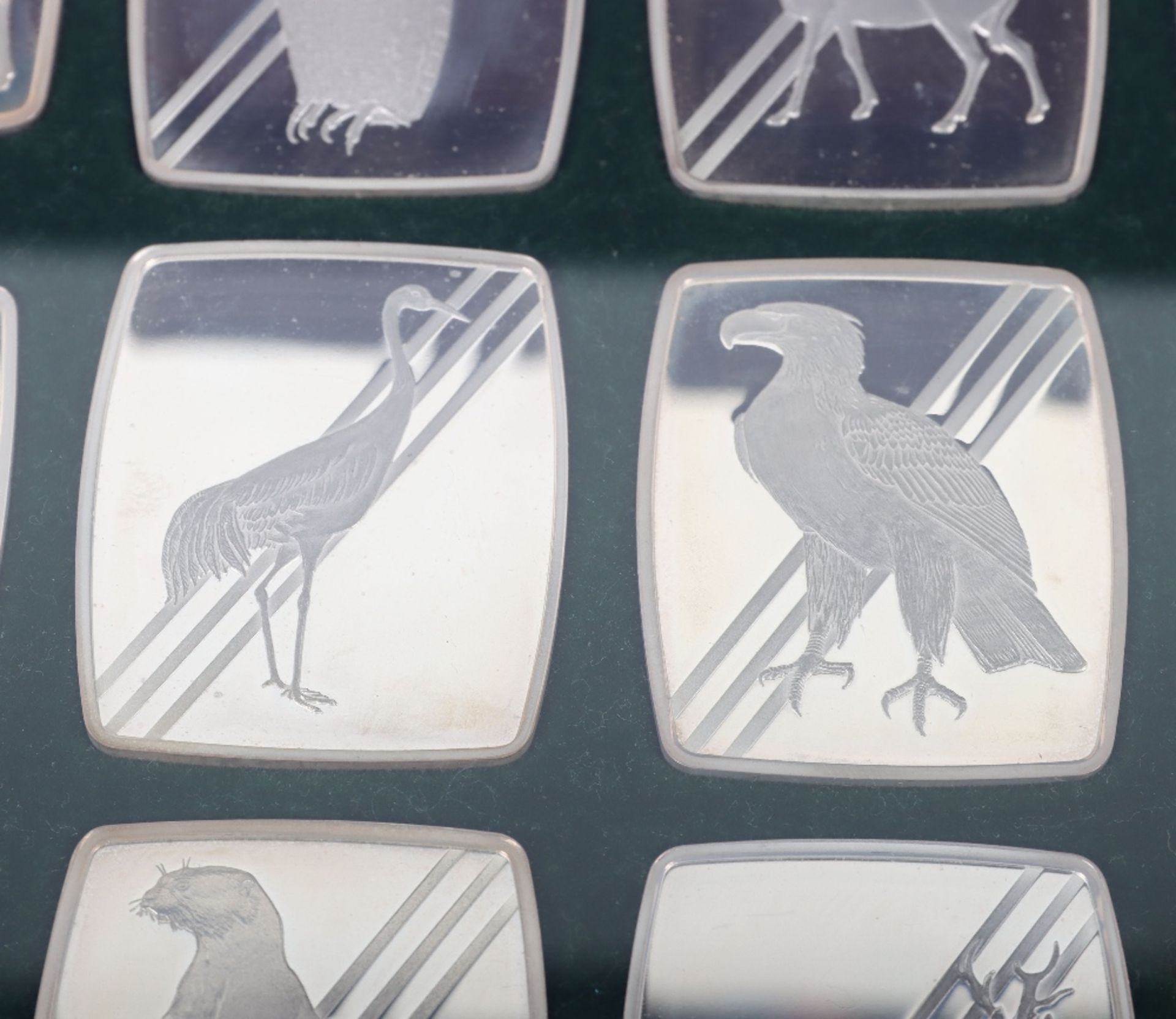 A set of thirty silver ingots, The Official World Wildlife Collection - Image 6 of 6