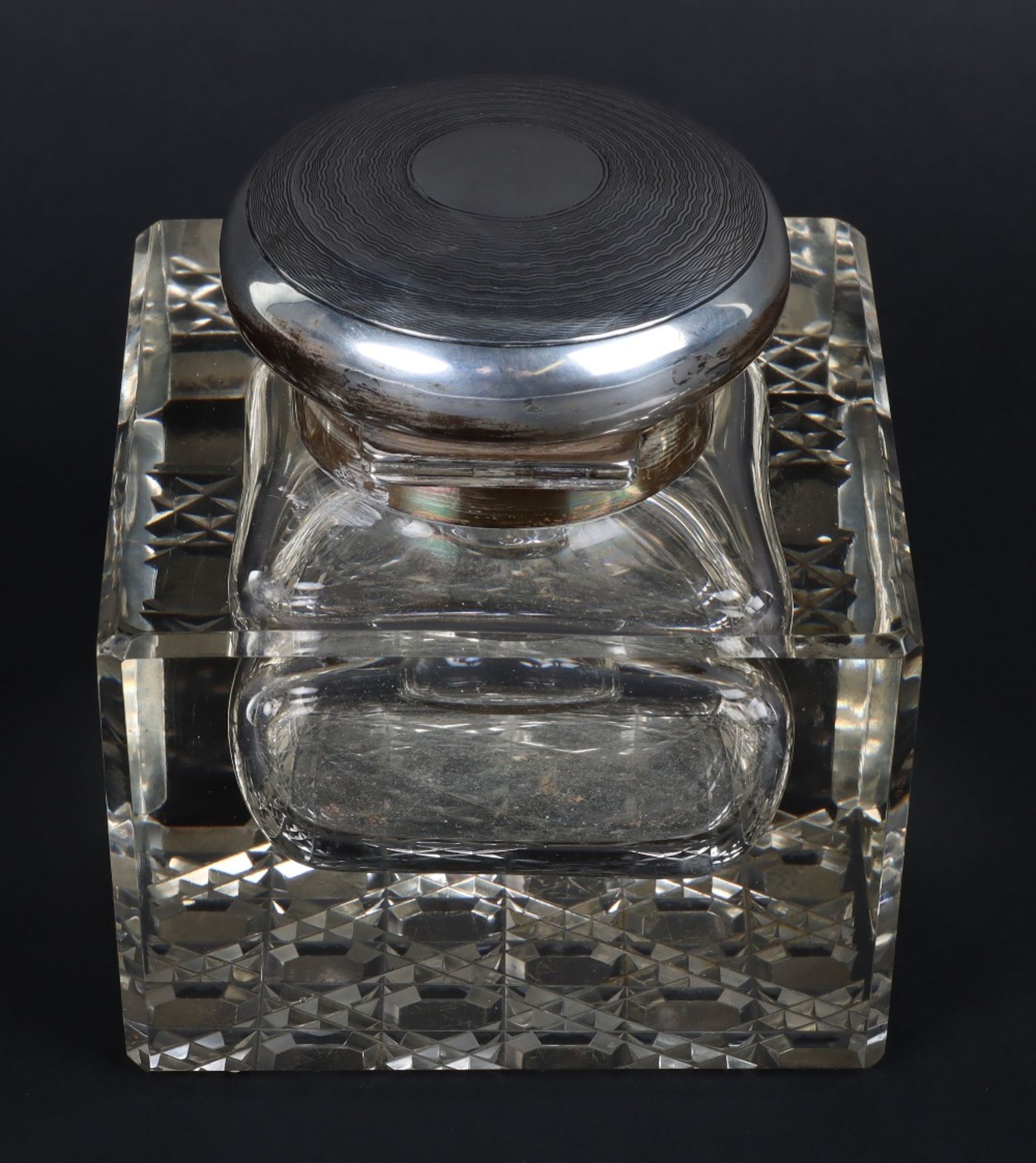 An early 20th century large silver and glass inkwell, London 1924 - Image 6 of 7