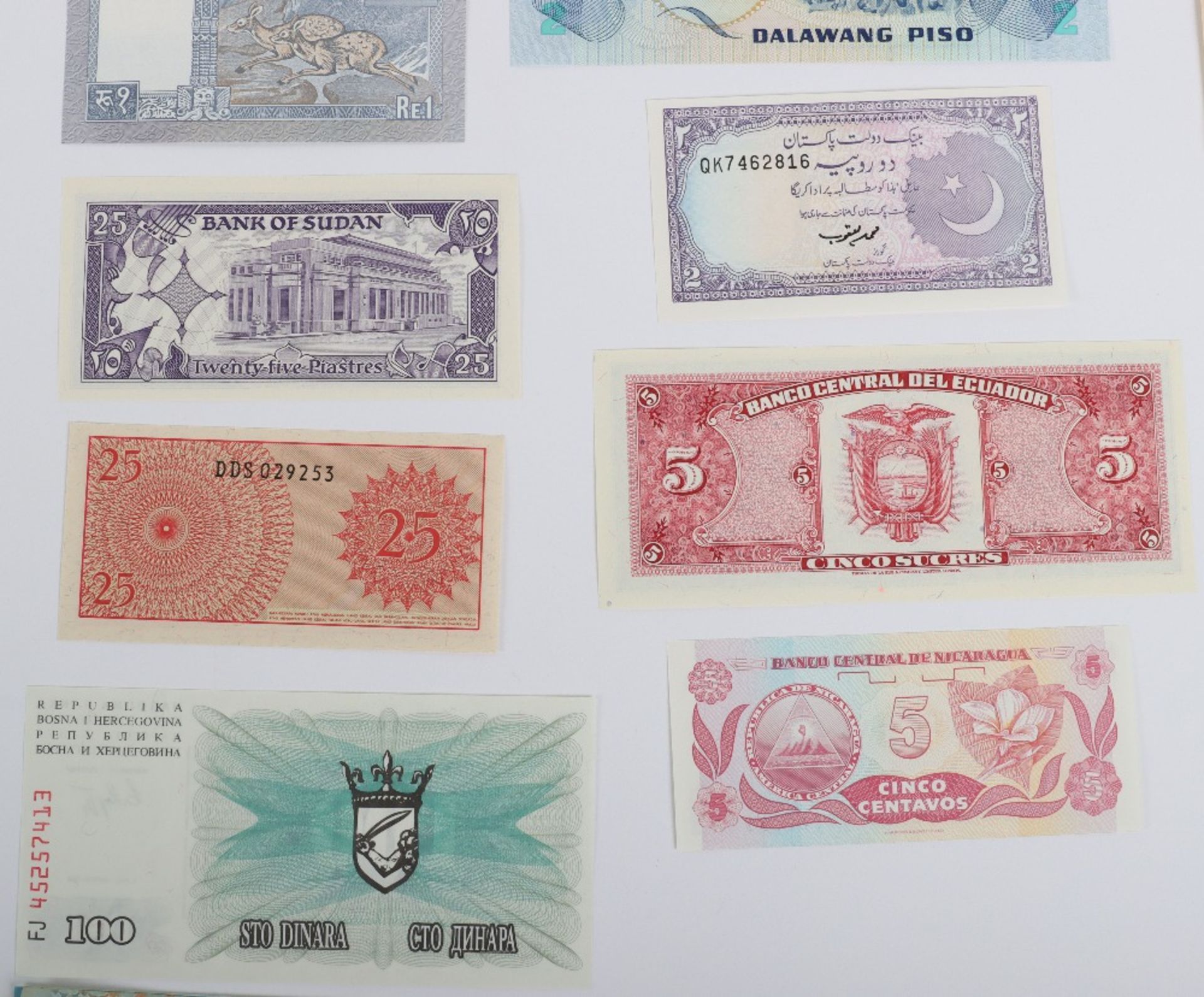 Large selection of world banknotes, Jamaica, Sierra Leone, Colombia, Australia, Brasil, Ghana, etc - Image 3 of 3