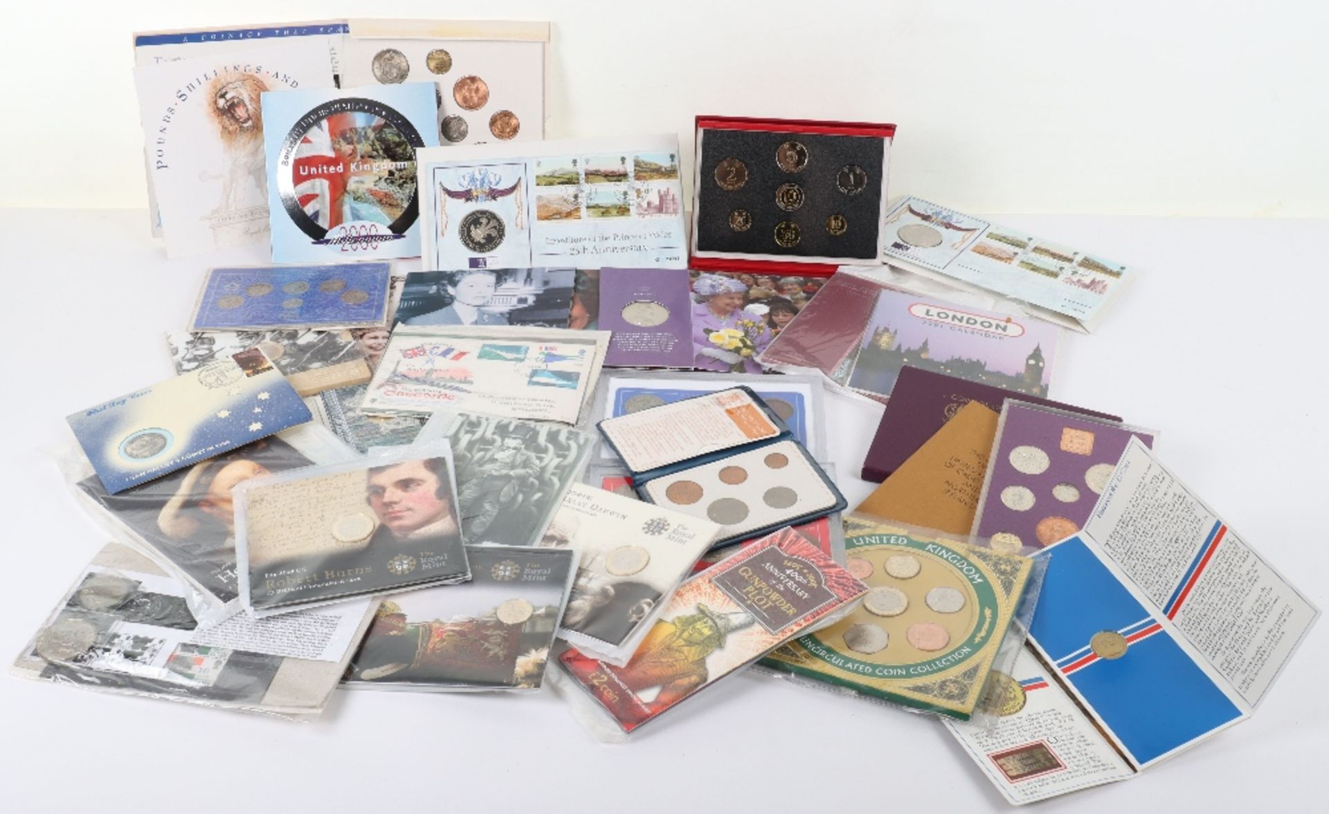 A selection of mostly GB BUNC and proof sets - Image 2 of 7