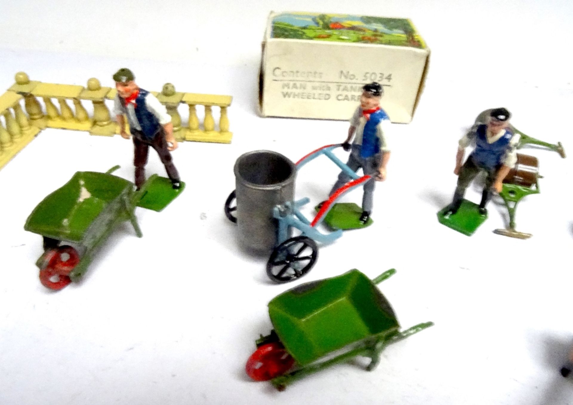 Britains Miniature Gardening Greenhouse - Image 5 of 5