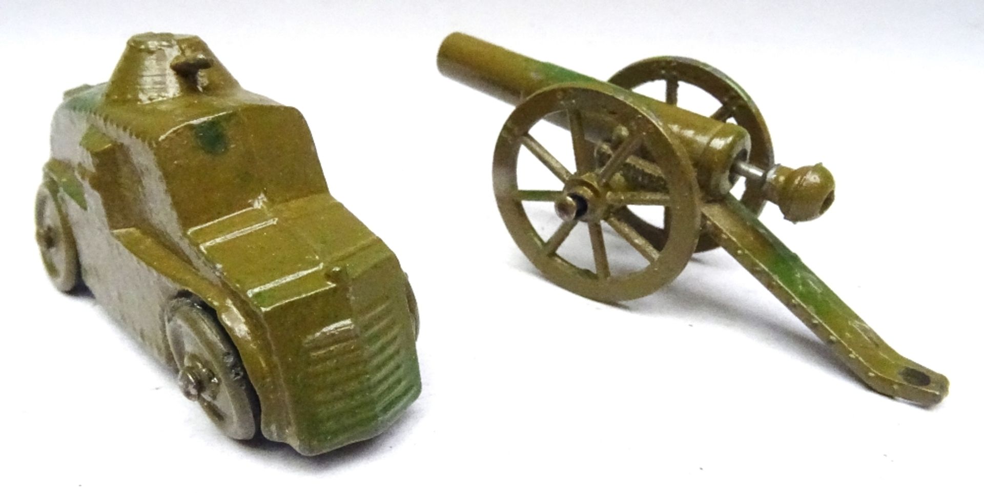 Crescent RARE miniature Armoured Car and Gun set - Image 3 of 5