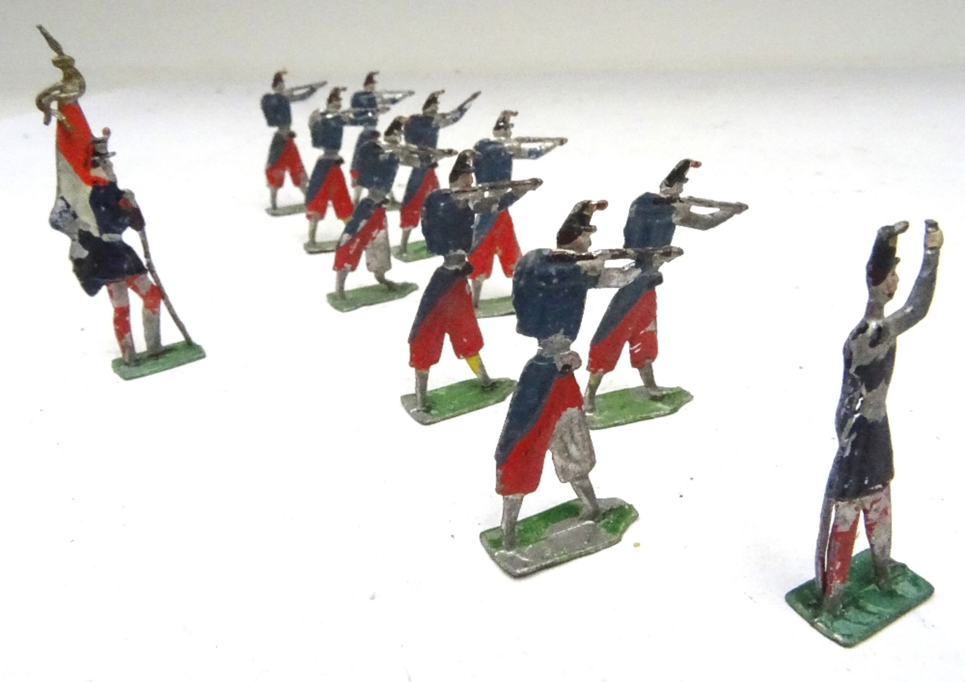 28mm scale German flat figures: British mounted Life Guards - Image 11 of 15